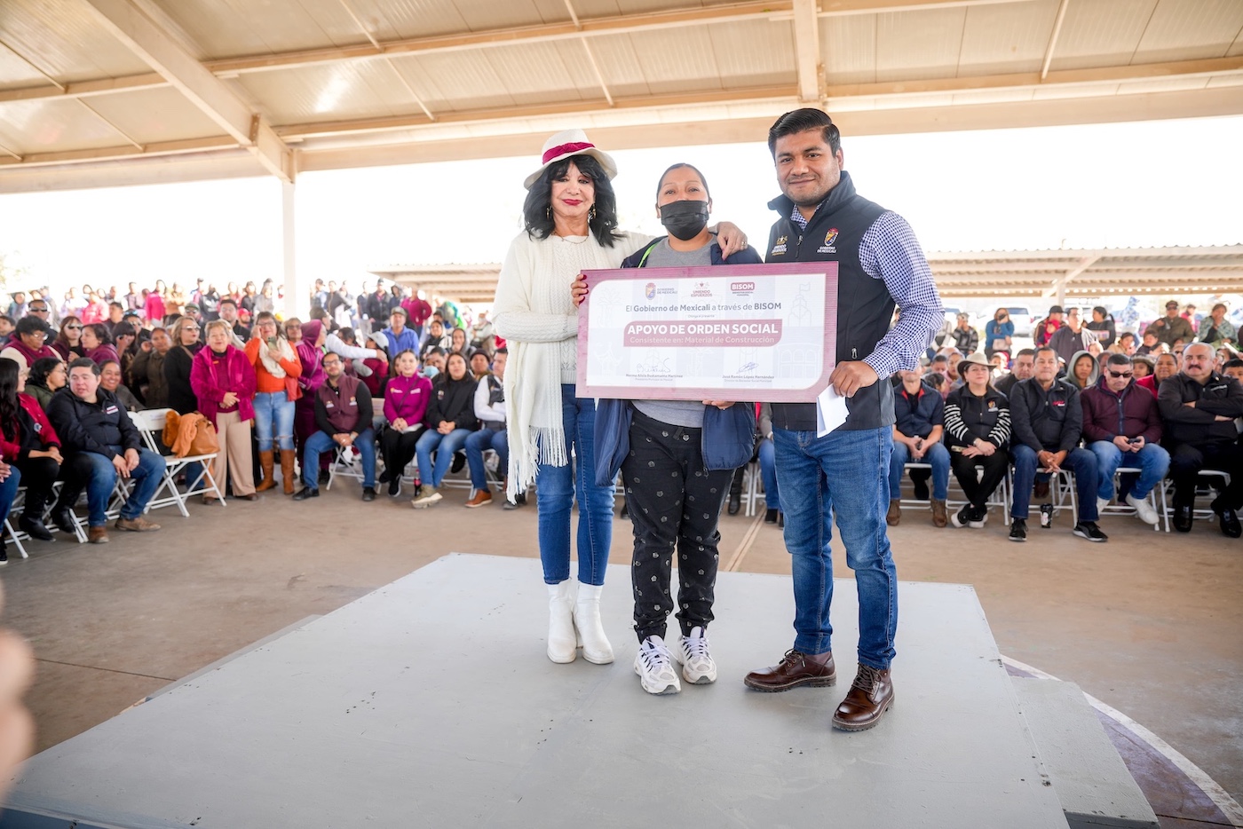 NORMA BUSTAMANTE ENTREGA APOYOS Y SERVICIOS EN ÁNGELES DE PUEBLA