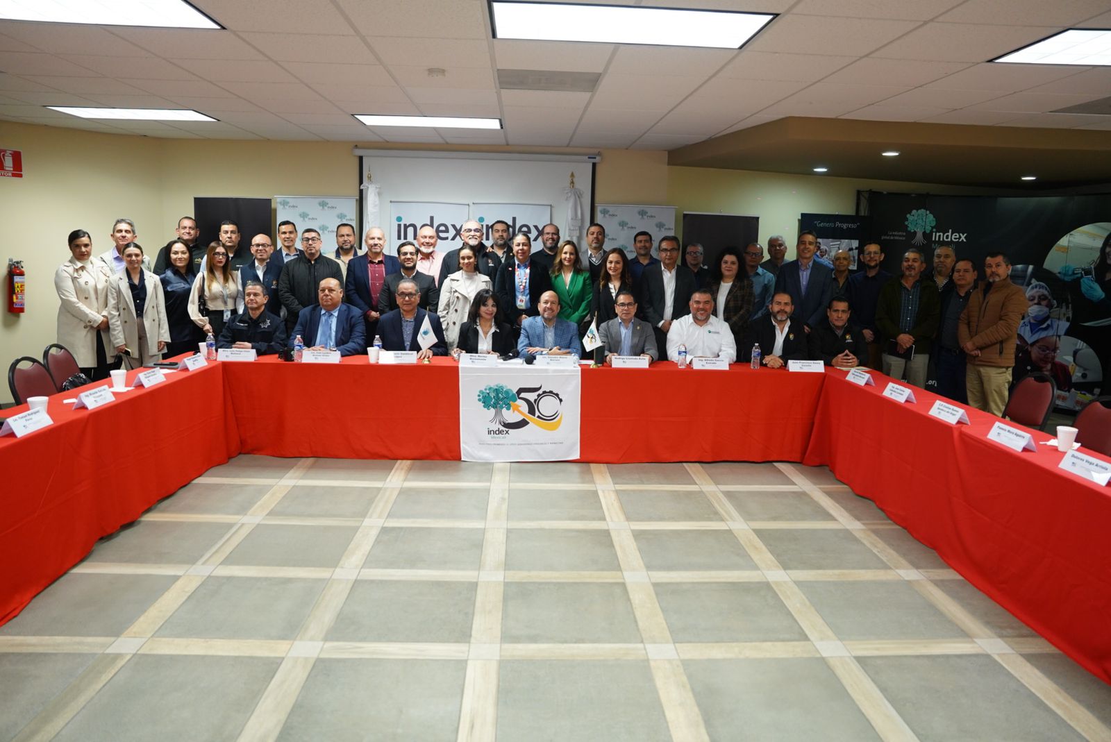 TRAS ANUNCIO DE ARANCELES DE TRUMP; NORMA BUSTAMANTE FORTALECE ALIANZA CON LA INDUSTRIA DE EXPORTACIÓN