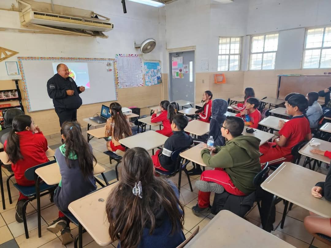 D.A.R.E.: MILES DE ESTUDIANTES EN MEXICALI BENEFICIADOS CON EDUCACIÓN PREVENTIVA