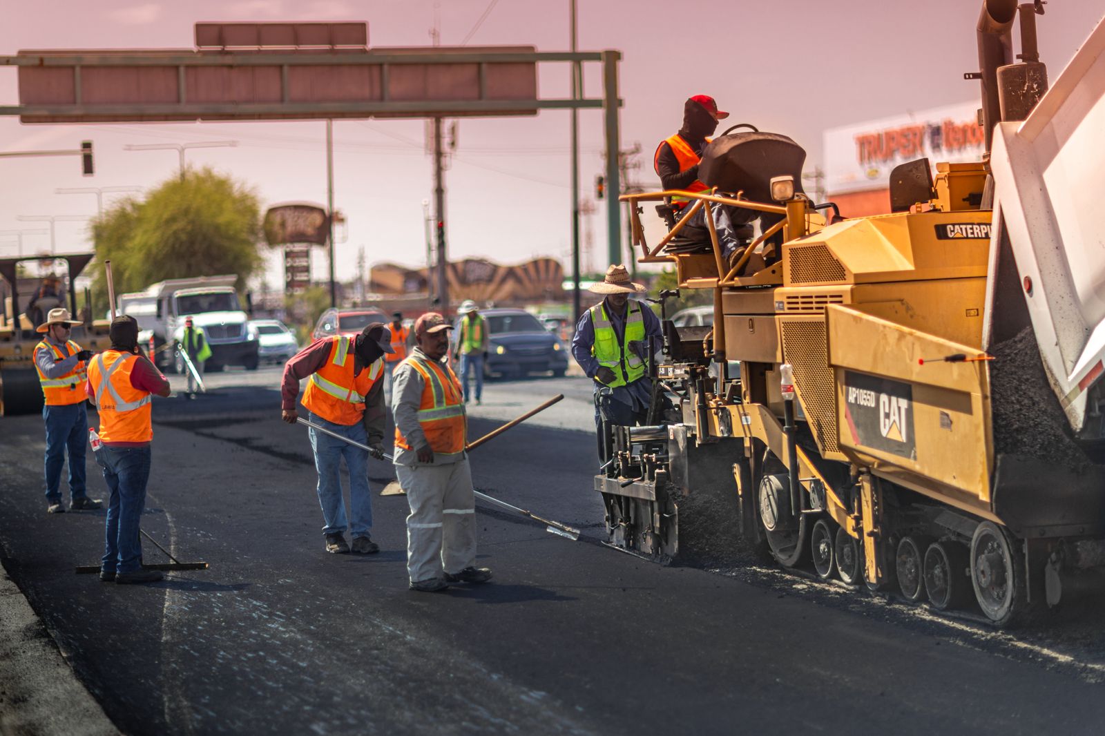 MEXICALI BRILLA: NORMA BUSTAMANTE SUPERVISA LA MODERNIZACIÓN DE BLVR. LÁZARO CÁRDENAS