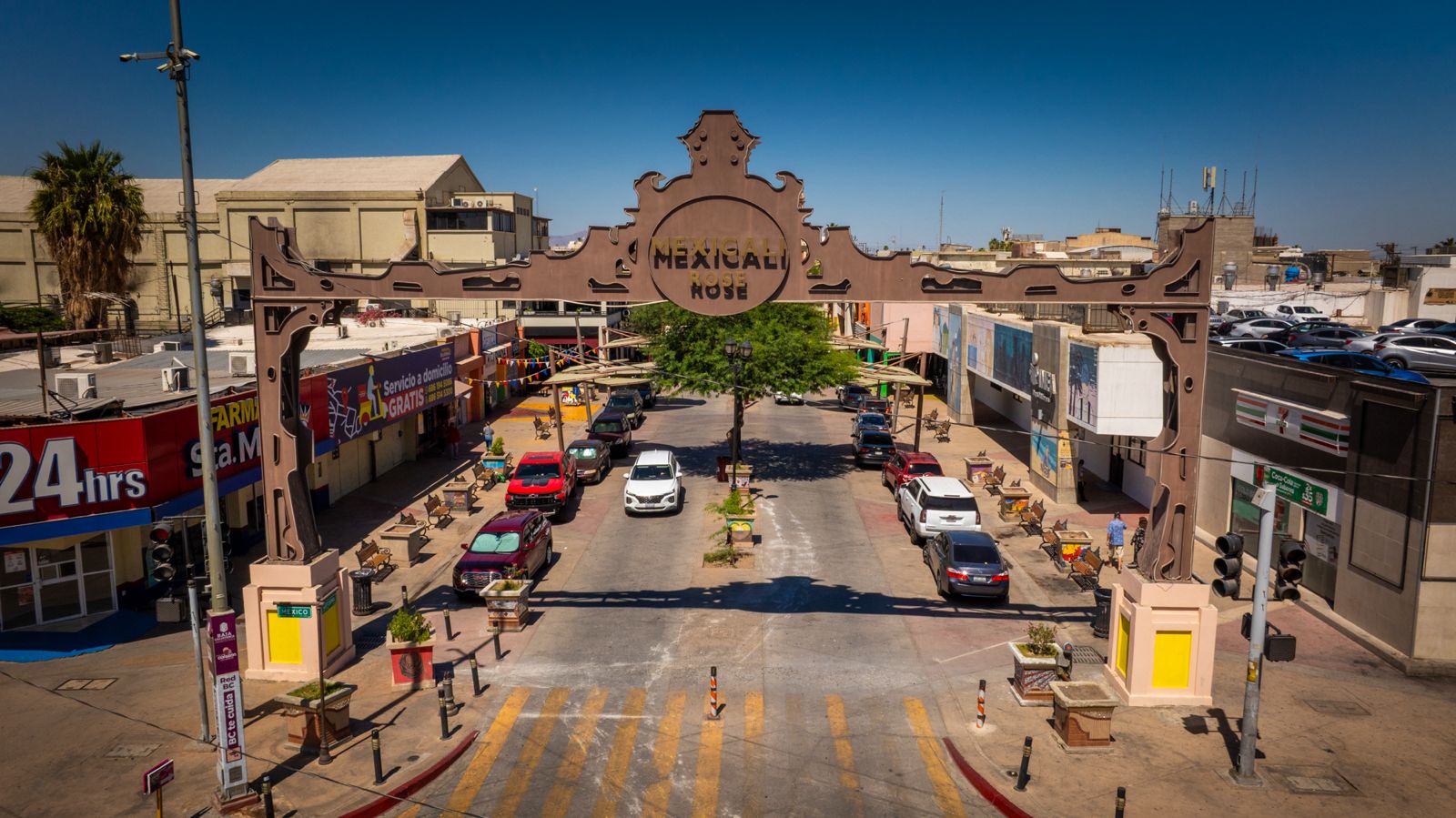 ABREN PASO DE CALLE REFORMA ENTRE MORELOS Y MÉXICO