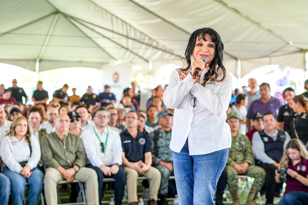 ATIENDE GOBIERNO DE MEXICALI ZONA PONIENTE CON SERVICIOS