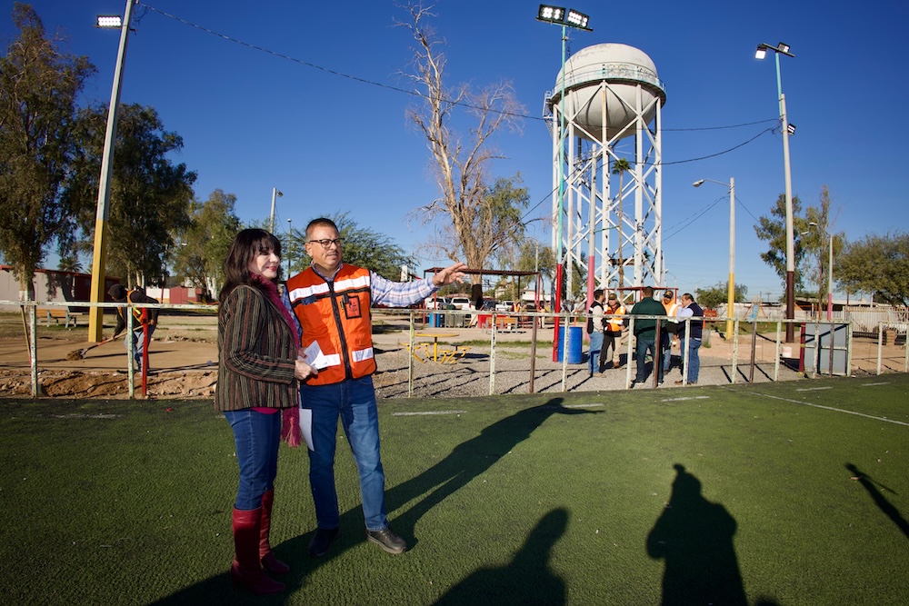 NORMA BUSTAMANTE SUPERVISA REHABILITACIÓN DE LA UNIDAD DEPORTIVA EN PUEBLO NUEVO