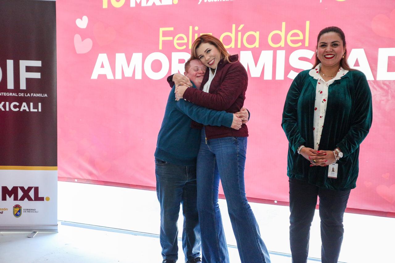 JÓVENES DE CENTROS DE ATENCIÓN MÚLTIPLE EN MEXICALI CELEBRAN DÍA DEL AMOR Y LA AMISTAD