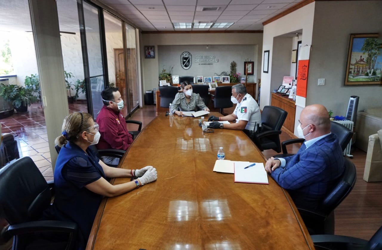 SOSTIENEN DIALOGO POLICÍAS MUNICIPALES Y ALCALDESA DE MEXICALI