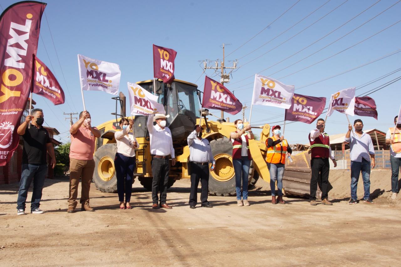 INICIAN TRABAJOS DE REHABILITACIÓN EN CALZADA MANUEL GÓMEZ MORÍN