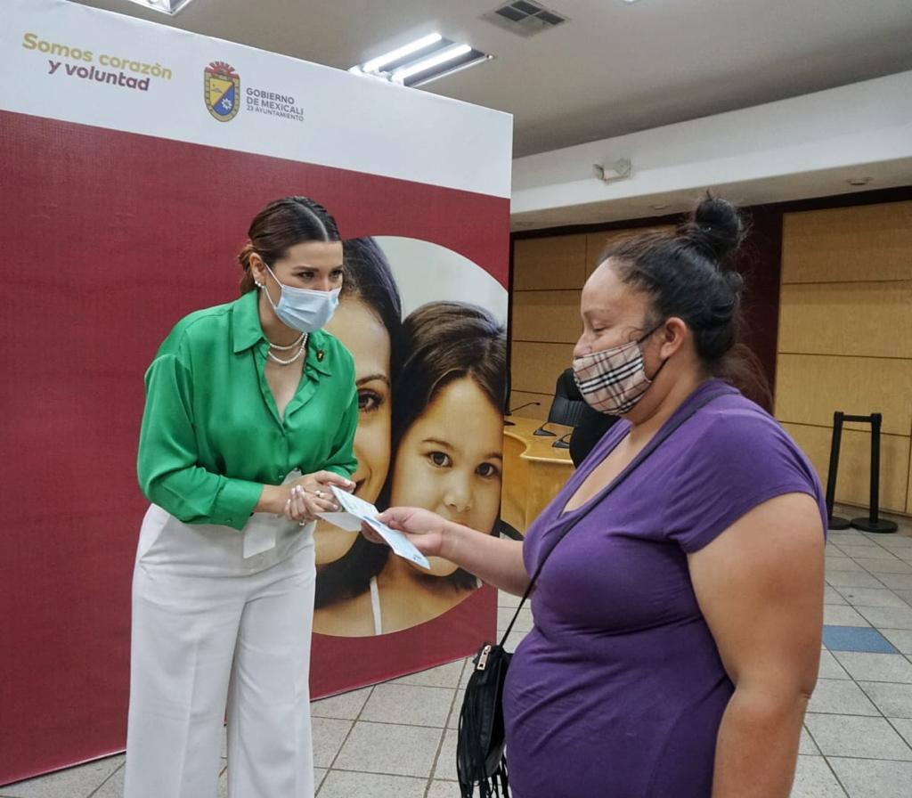 APOYA MARINA A JEFAS DE FAMILIA
