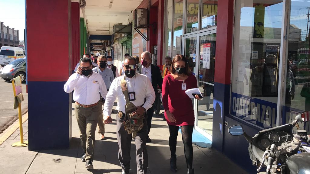 IMOS Y SIMUTRA REALIZAN OPERATIVO CONJUNTO DE INSPECCIÓN A CHÓFERES DE TAXI