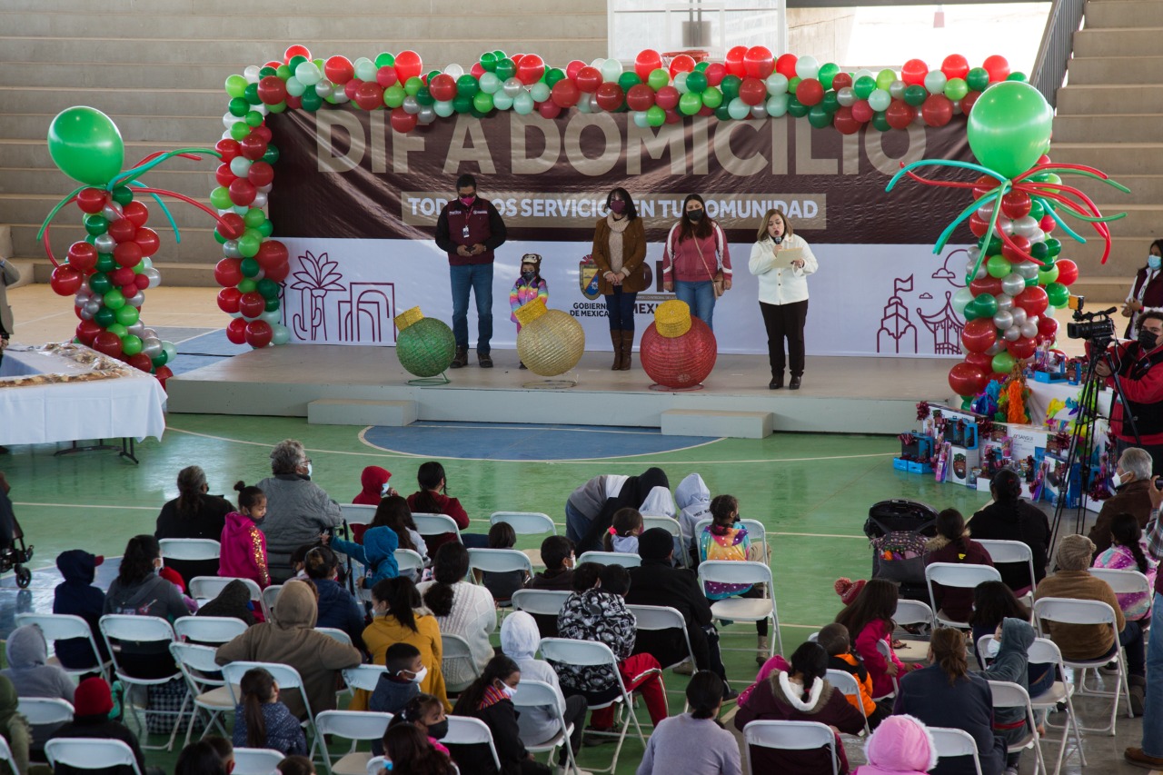 ALCALDESA DE MEXICALI FESTEJA A NIÑAS Y NIÑOS EL DÍA DE REYES EN EL POLIDEPORTIVO